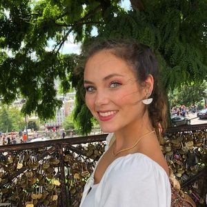 Meet your Posher, Jade